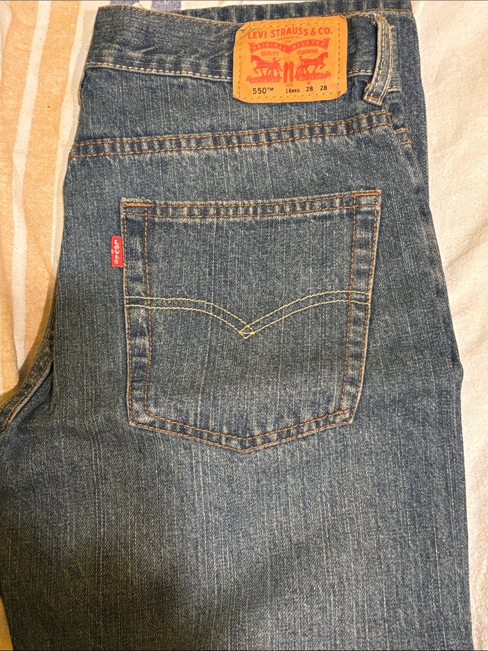 Levi's Boys Medium Blue Relaxed Jeans - 550- 28X28